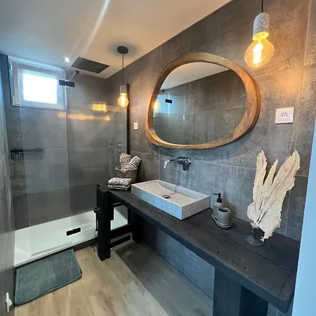 Les Petites Canailles Rooftop 아파트 *